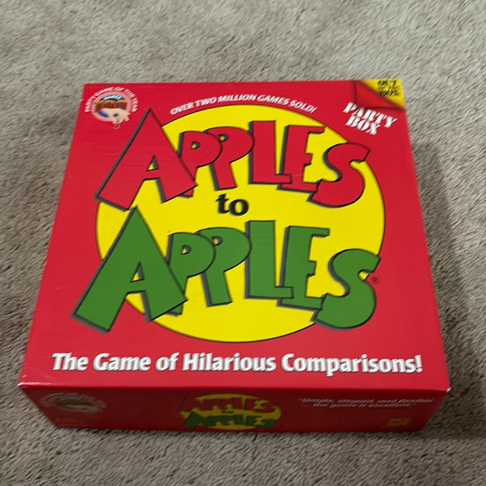 APPLES TO APPLES Board Game